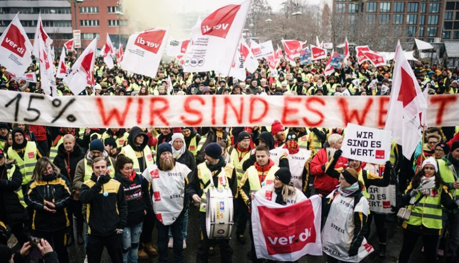Γερμανία: Αυξήσεις 340 ευρώ τον μήνα για 2,5 εκατ. δημοσίους υπαλλήλους