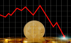 Bitcoin: Υποχωρεί σε νέο χαμηλό 18 μηνών