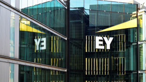 Έρευνα EY: Ο εξηλεκτρισμός των στόλων επαγγελματικών οχημάτων θα επιταχύνει την ατζέντα απεξάρτησης από τον άνθρακα