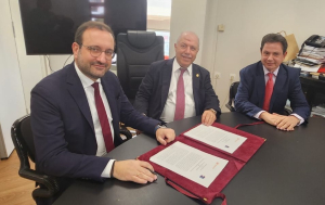 Μνημόνιο συνεργασίας υπέγραψαν το Πανεπιστήμιο Πειραιώς και το Οικονομικό Επιμελητήριο Ελλάδος