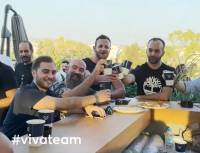 Για φαγητό στο Πλαίσιο και για ποτό στην ταράτσα της Viva Wallet