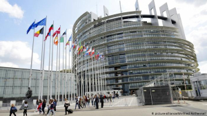 «Καμπανάκι» από το Ευρωπαϊκό Κοινοβούλιο για την εμπλοκή της Κίνας σε υποδομές ζωτικής σημασίας