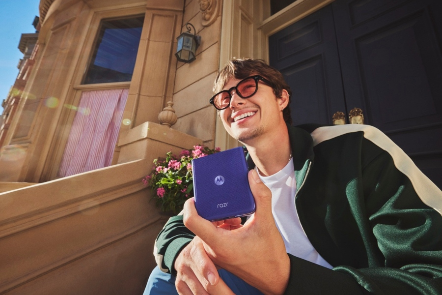 Motorola: Καινοτομία, απόλυτο design και AI στα νέα razr 70 ultra