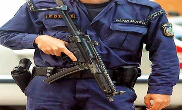 Αυξήσεις σε όλους τους ένστολους ζητούν υπουργοί και βουλευτές της ΝΔ