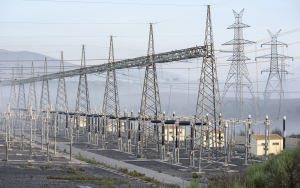 ΑΔΜΗΕ: Υπογράφηκε η σύμβαση με την κοινοπραξία MYTILINEOS- ATEΡΜΩΝ για την κατασκευή του νέου ΚΥΤ στην Κόρινθο