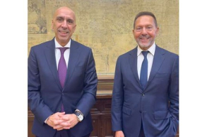 Μπρατάκος -Στουρνάρας συμφωνία ότι η επιχειρηματικότητα στηρίζει τη μετάβαση σε βιώσιμη και εξωστρεφή Ελλάδα