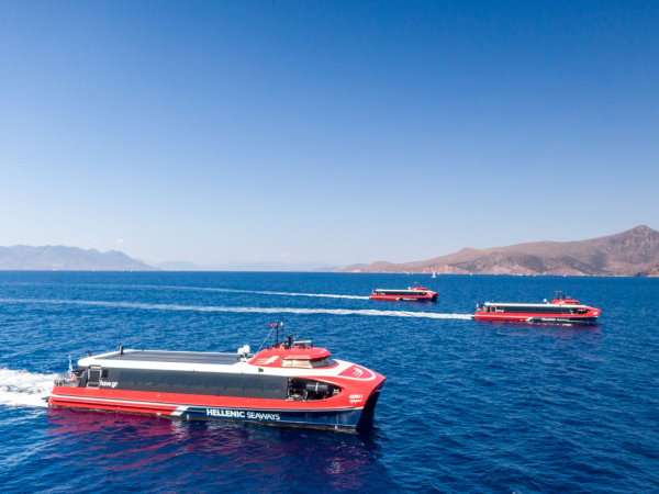 Attica Group: "Πλοία της χρονιάς" τα AERO Highspeed στα ναυτιλιακά βραβεία της LLOYD’S