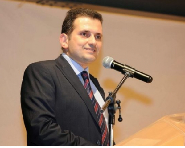 Ο δήμαρχος Καλλιθέας Δημήτρης Κάρναβος.