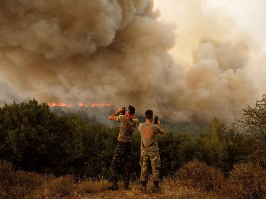 Φωτιά: Για ένατη μέρα φλέγεται ο Έβρος, τρέμουν την αλλαγή των ανέμων - Η κατάσταση στα πύρινα μέτωπα