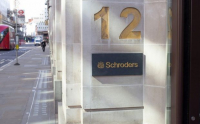 Schroders: Στρατηγικής σημασίας η αγορά της Ελλάδας - Νέος εκπρόσωπος ο Δημ. Μπατζής