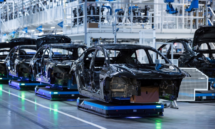 Πρόσθετα έσοδα 1,5 τρις δολαρίων έως το 2030 στην αυτοκινητοβιομηχανία από τις ψηφιακές υπηρεσίες