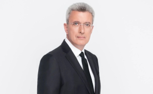 Ο ΑΝΤ1 ανανεώνει τη συνεργασία του με τον Νίκο Χατζηνικολάου