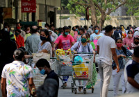 Η Βρετανία στέλνει ιατρικό εξοπλισμό έκτακτης ανάγκης στην Ινδία