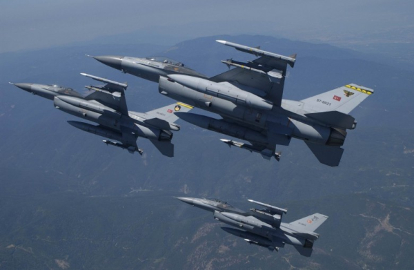 Μπαράζ παραβιάσεων του εναερίου χώρου στο Αιγαίο από τουρκικά αεροσκάφη και UAV