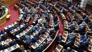 Βουλή: Ολοκληρώνεται το βράδυ η συζήτηση της πρότασης δυσπιστίας κατά της Κυβέρνησης