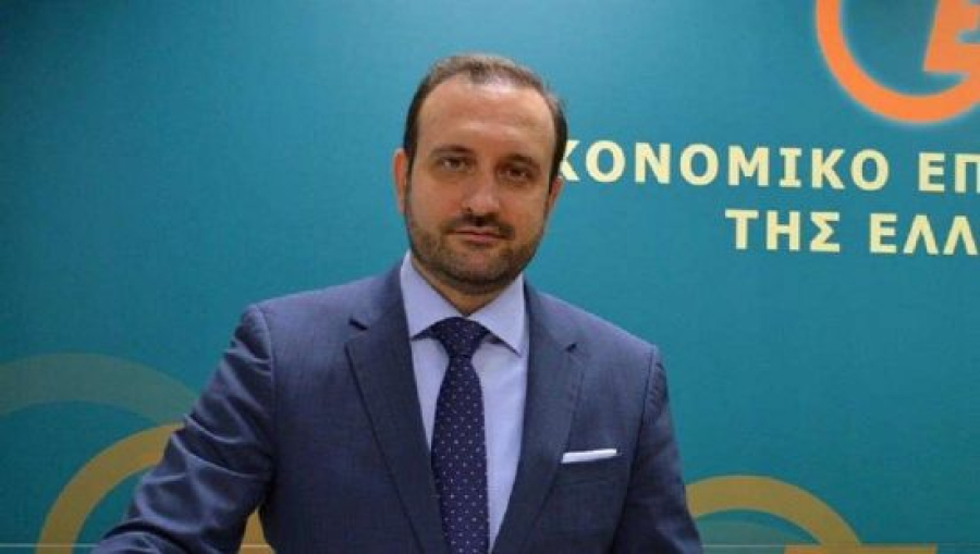 Κόλλιας (ΟΕΕ): "Εμμονικές ιδέες" Κατρούγκαλου που οδηγούν στον αφανισμό τον ελεύθερο επαγγελματία