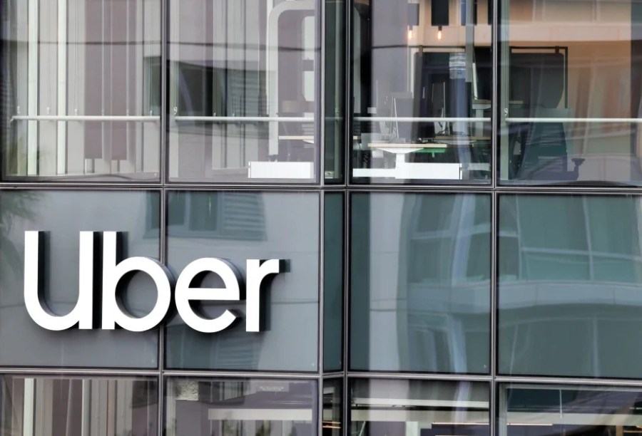 Μελέτη ΙΟΒΕ: Οι υπηρεσίες ταξί της Uber συνεισέφεραν 110 εκατ. ευρώ στο ελληνικό ΑΕΠ το 2024