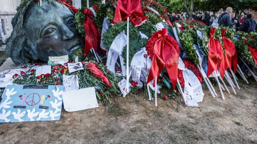 Επέτειος Πολυτεχνείου: Κορυφώνονται οι εκδηλώσεις - Κυκλοφοριακές ρυθμίσεις και αλλαγή δρομολογία στα ΜΜΜ