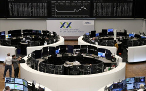 Με μεικτά πρόσημα έκλεισαν τα χρηματιστήρια στην Ευρώπη, εν αναμονή ΕΚΤ και πληθωρισμού ΗΠΑ