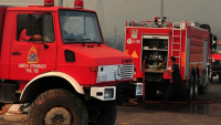 Πυροβολισμοί κατά οχημάτων της Πυροσβεστικής στην Περιφερειακή Αιγάλεω - Πυρκαγιά σε αποθήκη ελαστικών