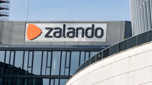Zalando: Ετοιμάζει «εκατοντάδες» απολύσεις