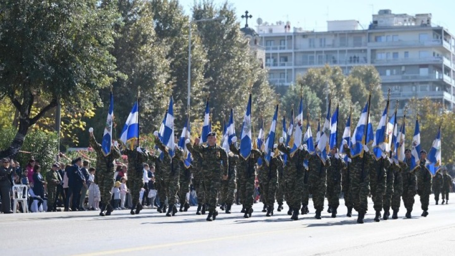 H Ελλάδα γιορτάζει την Επέτειο του «OΧΙ» - Στρατιωτική παρέλαση στη Θεσσαλονίκη, μαθητικές σε όλη την Ελλάδα