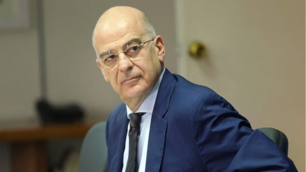 Δένδιας: «Επιδιώκουμε με αμέριστη προσοχή την ασφάλεια των ανθρώπων μας στην Ουκρανία»