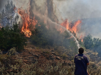 Ρόδος: Νέες εκκενώσεις οικισμών λόγω φωτιάς