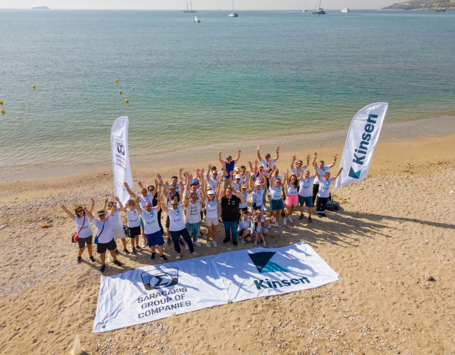 Σαρακάκη- Kinsen Europcar: Αφαίρεσαν 2 τόνους απορριμμάτων από τη Βάρκιζα