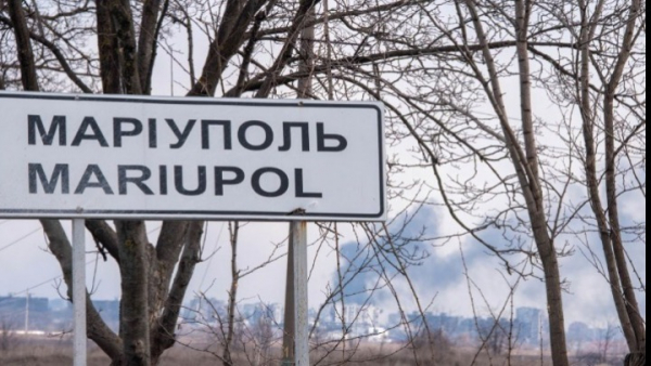 Ουκρανία: Οχηματοπομπή από 45 λεωφορεία κατευθύνεται προς την πολιορκημένη Μαριούπολη
