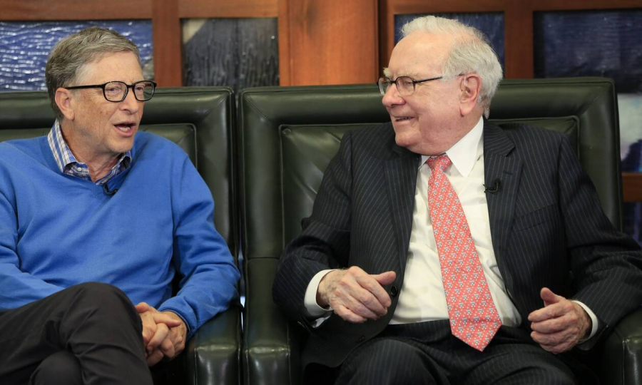 Ο Γουόρεν Μπάφετ 92 χρονών, τι του ευχήθηκε ο Μπιλ Γκέιτς