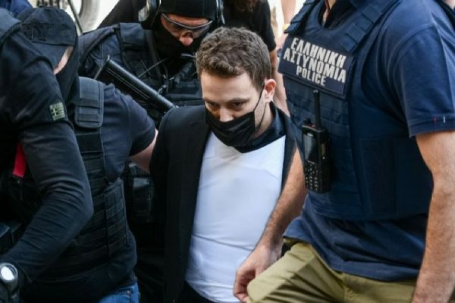 Γλυκά Νερά: Προθεσμία για να απολογηθεί την Τρίτη έλαβε ο πιλότος