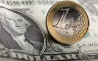 Το ευρώ υποχωρεί οριακά 0,03%, στα 1,0855 δολάρια