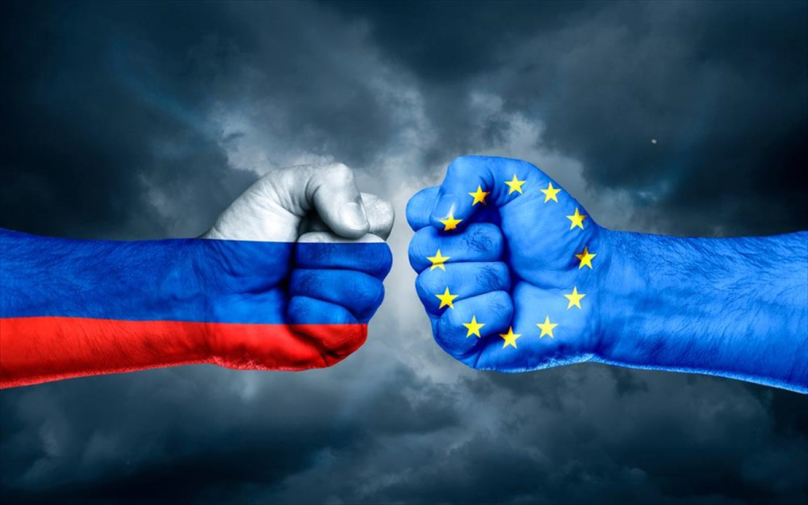 Δυσκολότερη και με υψηλότερα τέλη η βίζα για Ρώσους που θέλουν να επισκεφθούν την ΕΕ
