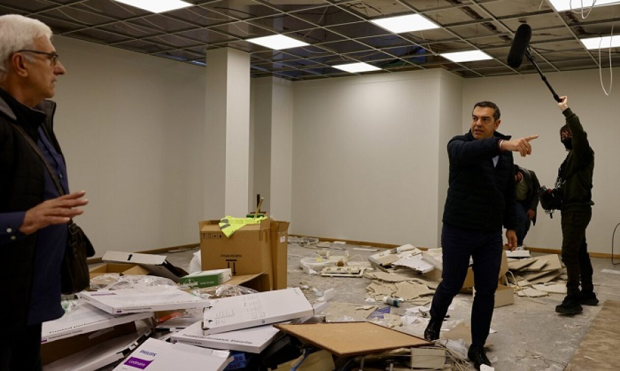 Τσίπρας: Γιατί επί 20 μέρες λένε ψέματα πως λειτουργούσε το Κέντρο Τηλεδιοίκησης Λάρισας;