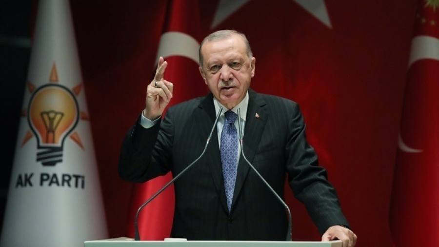 Τουρκία: Ο Ερντογάν άλλαξε υπουργό Οικονομικών, με φόντο την κατάρρευση της λίρας