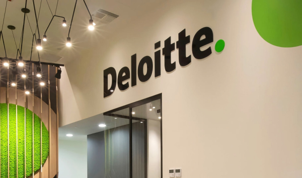 Η Deloitte καινοτομεί στις ελεγκτικές υπηρεσίες μέσω της ΤΝ