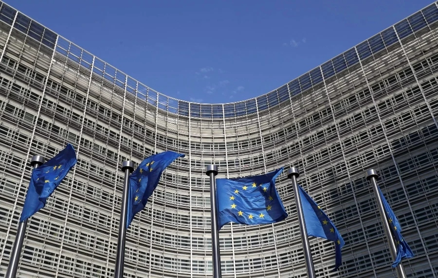 Η Κομισιόν ενεργοποιεί μέτρα στήριξης για τους αλιείς και την υδατοκαλλιέργεια