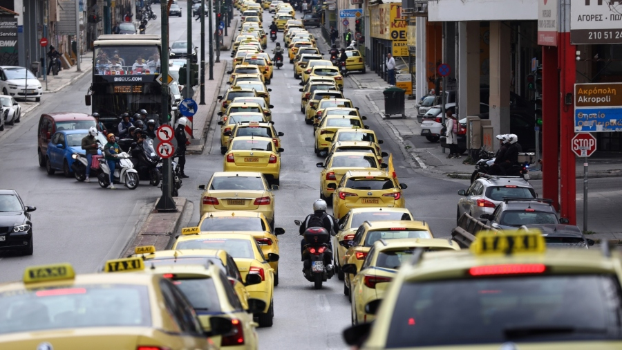 Ταξί: Αποφάσισαν απεργία διαρκείας οι οδηγοί από αύριο Τρίτη 17 Μαρτίου