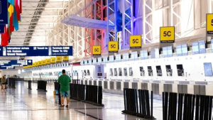 Βρετανία: Νέο ρεκόρ επιβατών για το αεροδρόμιο Χίθροου του Λονδίνου - σχέδια για νέα επέκταση