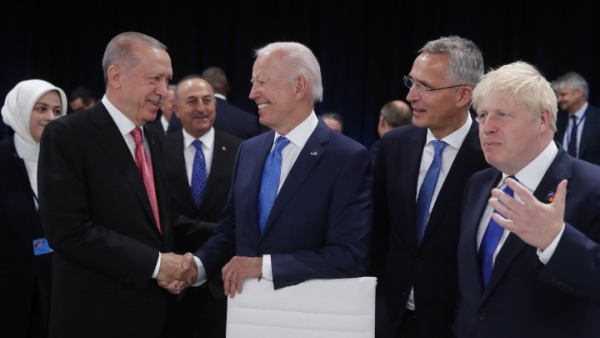 ΝΑΤΟ: "Ευχαριστώ" από τον Μπάιντεν στον Ερντογάν για Φινλανδία - Σουηδία