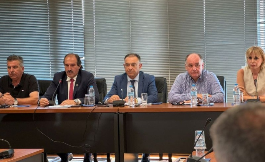 Χρήστος Κέλλας: Υπεύθυνες οι Περιφέρειες για την εφαρμογή μέτρων βιοασφάλειας και την υγειονομική ταφή ζώων