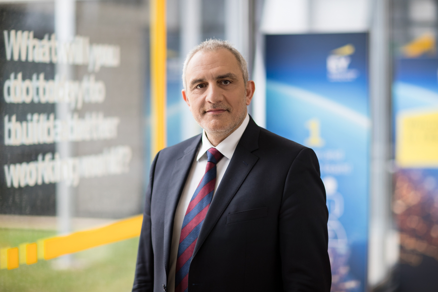 Θάνος Μαύρος (Εταίρος της ΕΥ Ελλάδος): «Μπορεί η παραγωγικότητα να δράσει ως αντίδοτο στην ακρίβεια;»