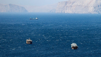 Υπάρχουν νάρκες στα Στενά του Ορμούζ λέει το Ιράν και προτείνει εναλλακτικές διαδρομές