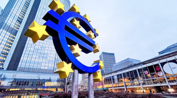 ΕΚΤ: Στο τραπέζι αύξηση επιτοκίων και τον Σεπτέμβριο