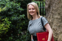 Νέα πρωθυπουργός της Μεγάλης Βρετανίας, η Λιζ Τρας