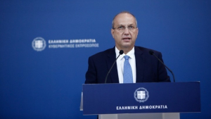 Οικονόμου: Η κυβέρνηση παίρνει μέτρα για όλους - Αδύναμος ο κ. Τσίπρας να δώσει απαντήσεις