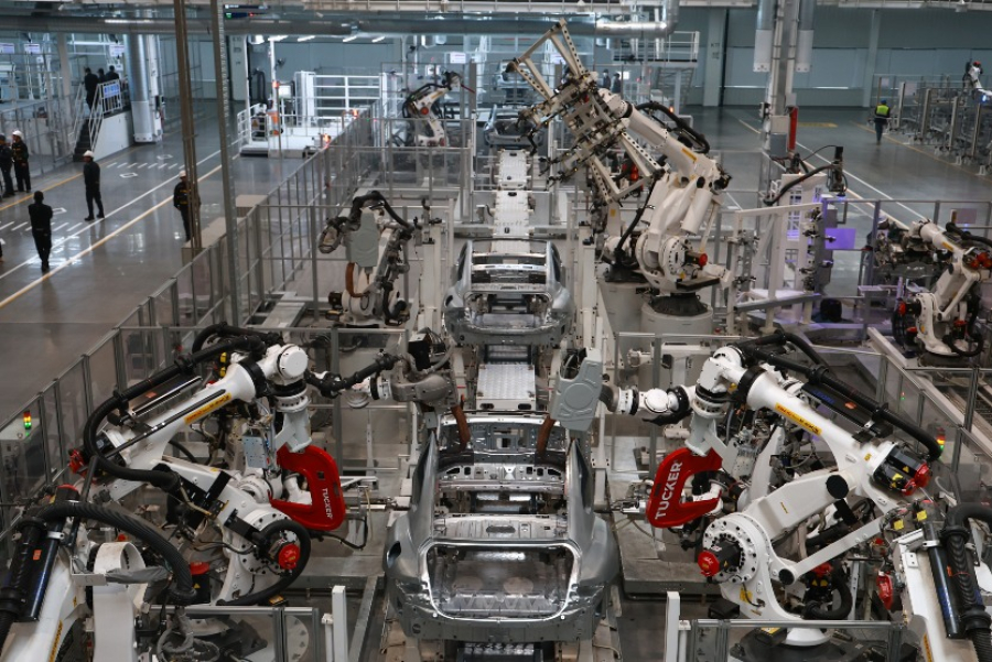 Κίνα: Ετήσια αύξηση 140% στη παραγωγή οχημάτων νέας ενεργειακής τεχνολογίας τον Ιούλιο