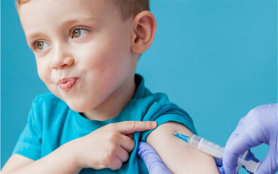 Βρετανία-Covid: Μελέτη υποστηρίζει τα οφέλη του εμβολιασμού παιδιών και εφήβων