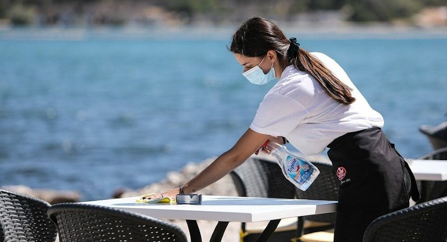 Ηράκλειο: Υποτονική η κίνηση στα καταστήματα εστίασης